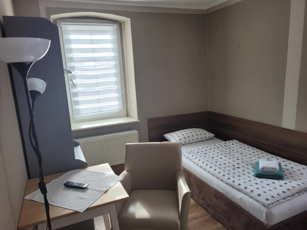 Hotel Und Pension Al Dente Nunchritz Εξωτερικό φωτογραφία